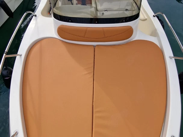 Bootverhuur Poreč goedkoop Flame