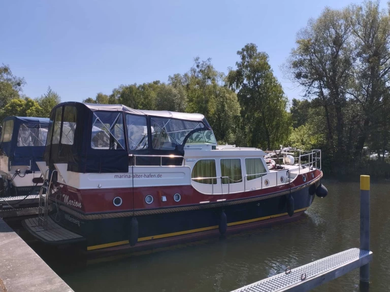Bootverhuur Zehdenick goedkoop Dutch Sturdy 380 AC Twin "Marion"