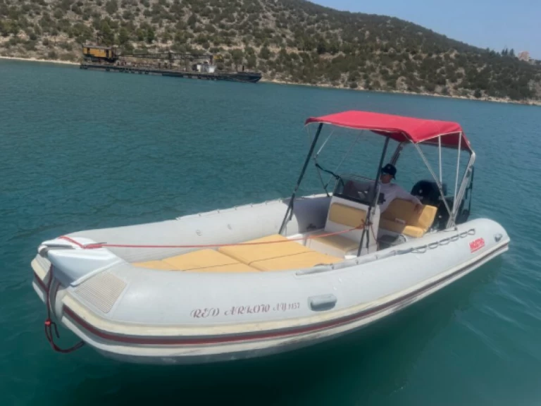 Verhuur RIB mostro met vaarbewijs