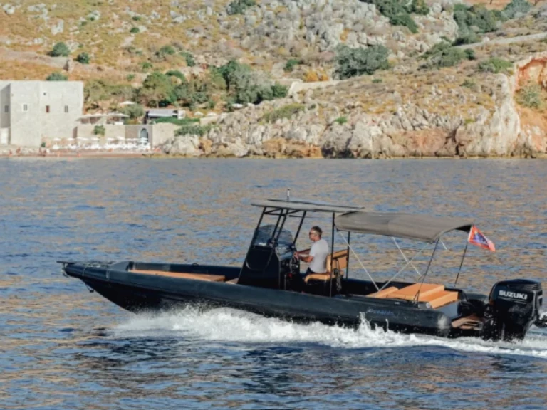 Huur een Oceanic 9 in Hydra