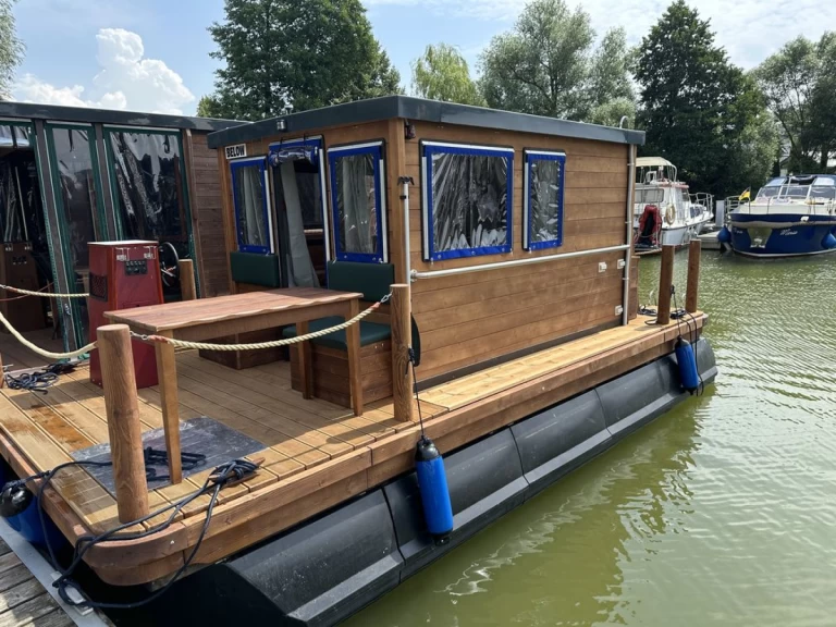 Verhuur Woonboot Floss met vaarbewijs