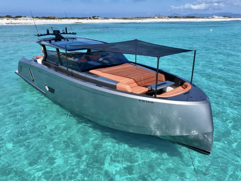Huur Motorboot met of zonder schipper Vanquish in Ibiza Town