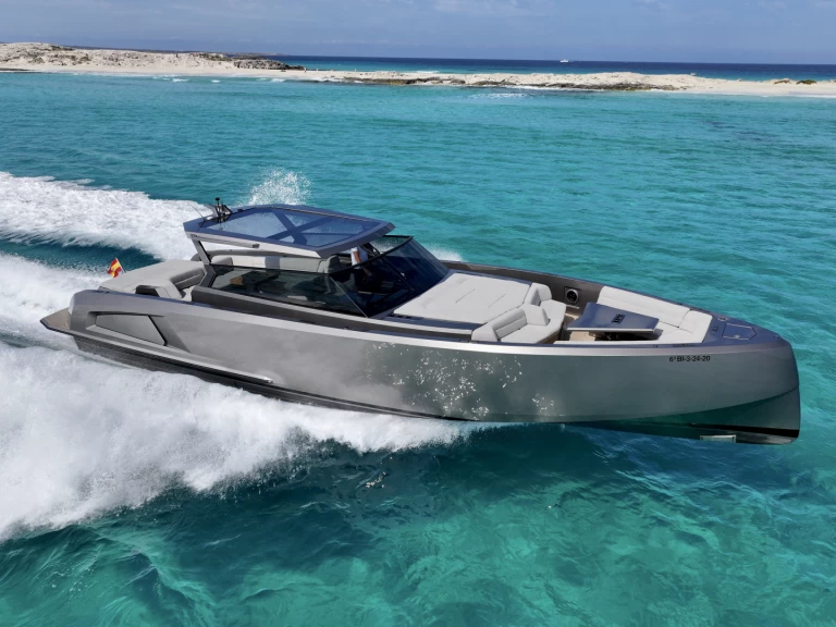 Huur Motorboot met of zonder schipper Vanquish in Ibiza Town