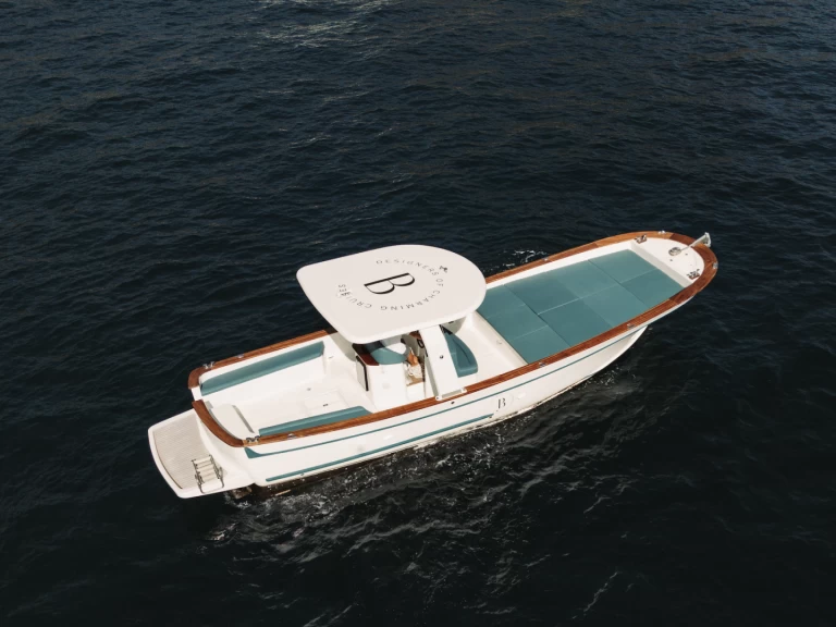 Huur Motorboot met of zonder schipper Gozzo FPJ in Amalfi