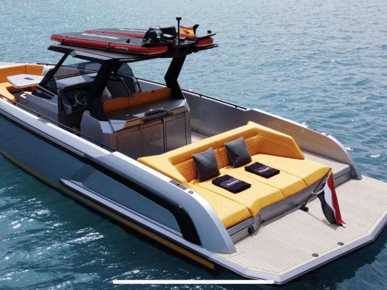 Huur Motorboot met of zonder schipper Vanquish in Ibiza Town