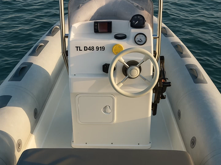 Huur een Bsc BSC 53 in Hyères