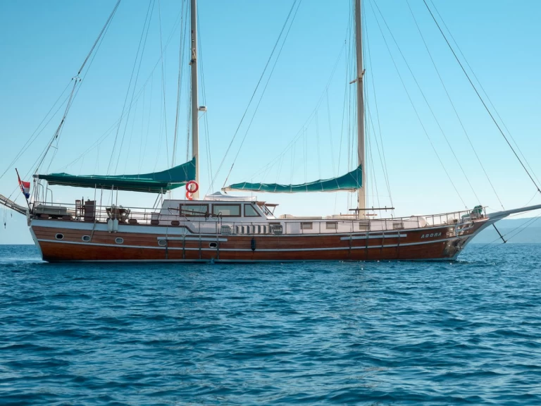 Jachthuur in Krilo - Custom Made Agora via SamBoat