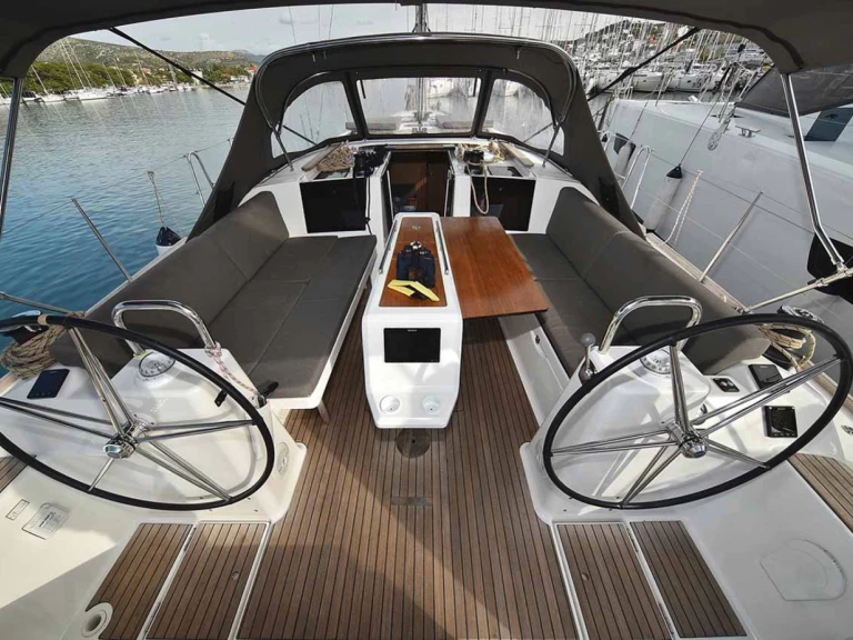 Dufour Dufour 460 Grand Large te huur van particulier of professional in Pula