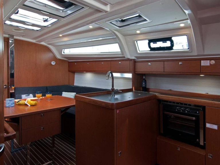 Verhuur Zeilboot Bavaria met vaarbewijs