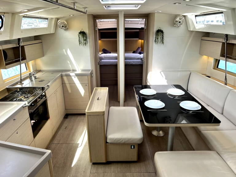 Bootverhuur Gouviá goedkoop Oceanis 46.1