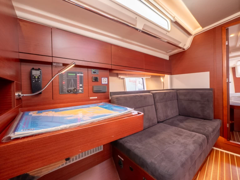 Zeilboot te huur in Split voor de beste prijs