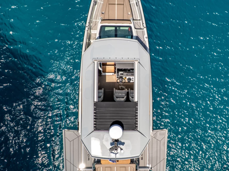 Huur een Saxdor Saxdor 320 GTC in Athene