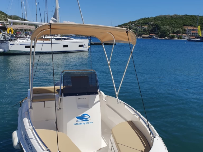 Motorboot te huur in Órmos Sívota voor de beste prijs