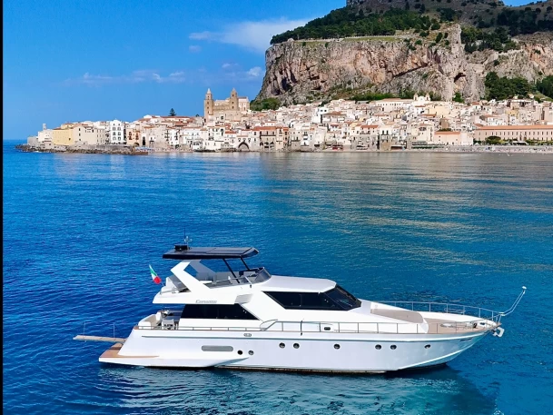 Huur een Canados 58 in Cefalù