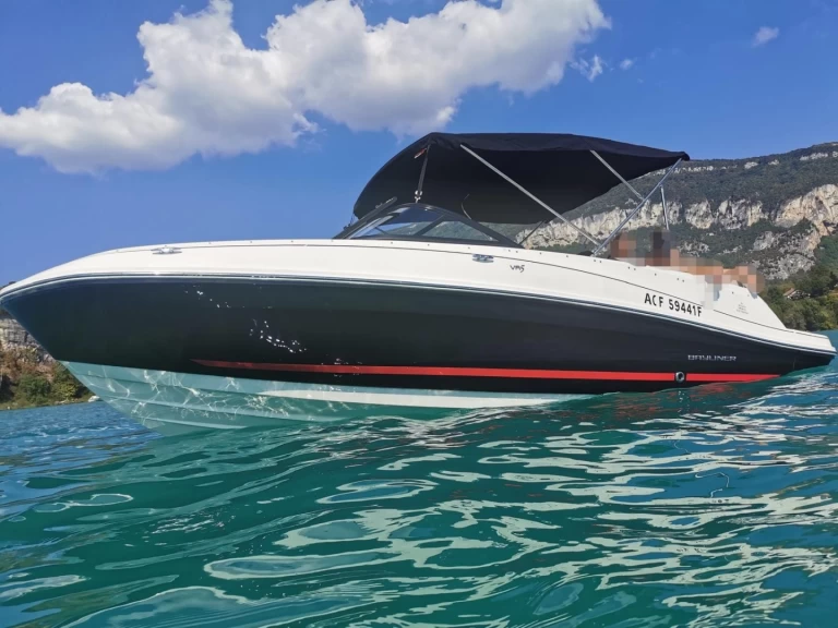 Verhuur Motorboot in Le Bourget-du-Lac - Bayliner BAYLINER VR5