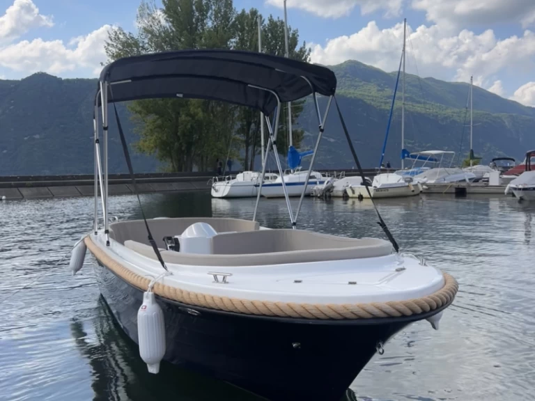 Motorboot te huur in Aix-les-Bains voor de beste prijs