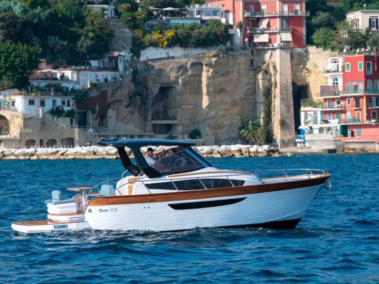Verhuur Motorboot Mimi met vaarbewijs