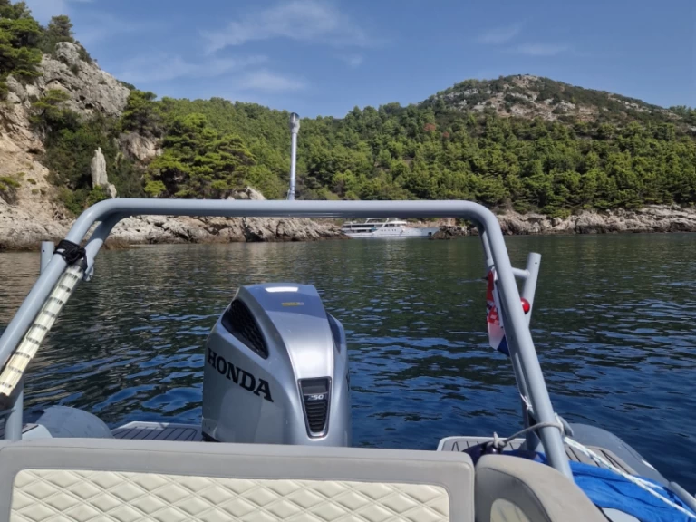 Verhuur RIB Highfield met vaarbewijs