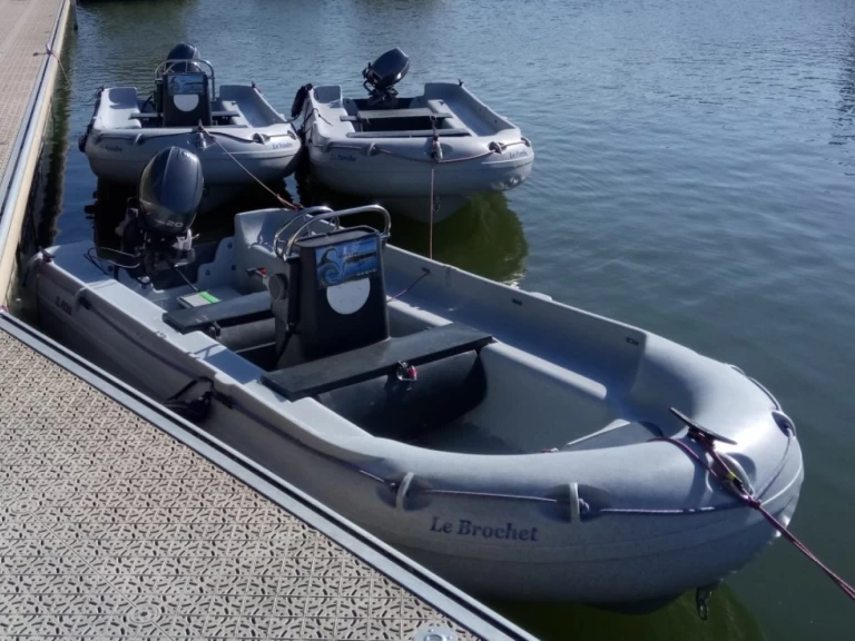 Verhuur Motorboot Fun Yak met vaarbewijs