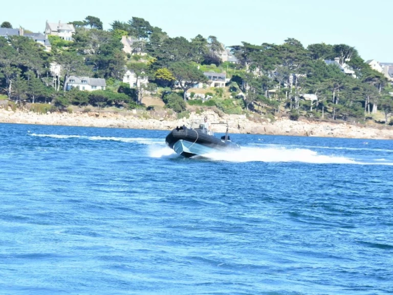 Verhuur RIB in Trébeurden - Zodiac Club 750