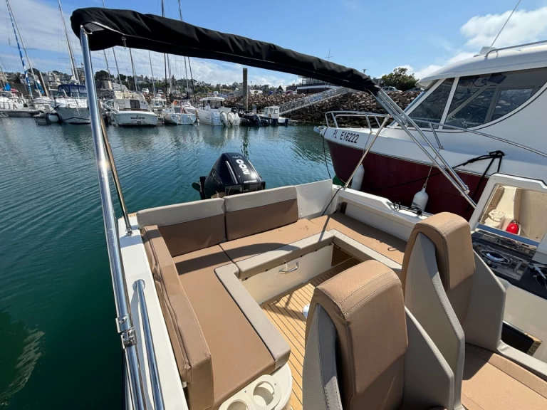 Bootverhuur Trébeurden goedkoop QUICKSILVER 755 ACTIV SUNDECK