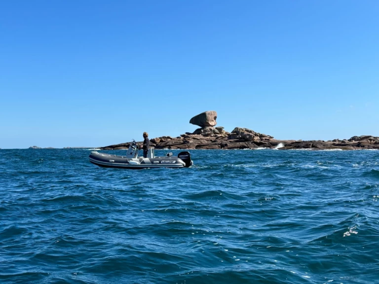 Verhuur RIB Valiant met vaarbewijs