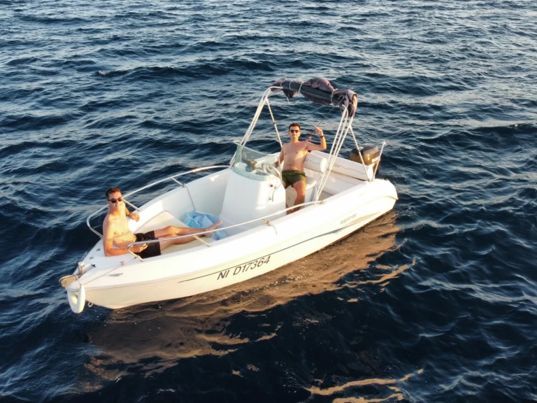 Verhuur Motorboot Aquamar met vaarbewijs