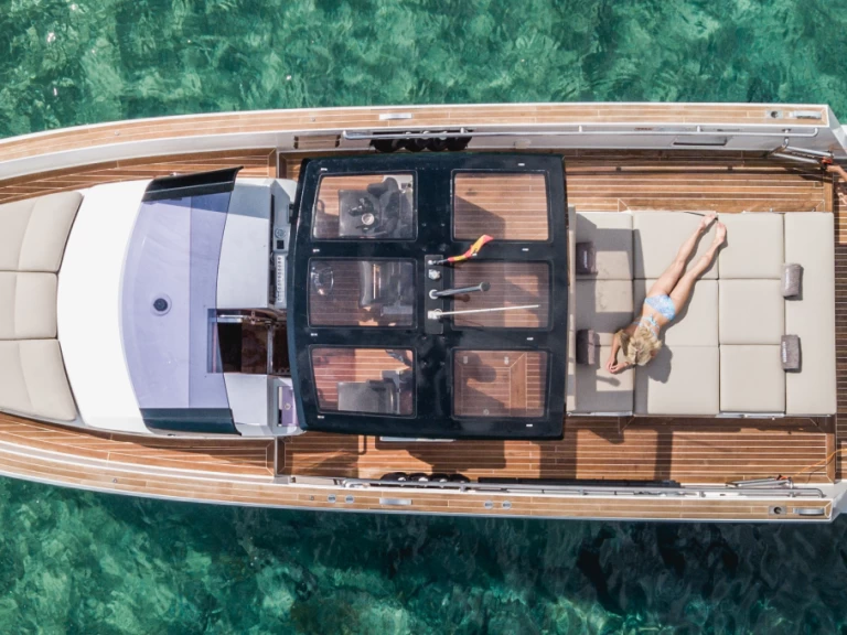 Huur een FJORD F40 PATANDREAS in Ibiza Town