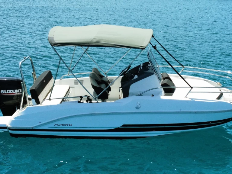 Verhuur Motorboot Bénéteau met vaarbewijs