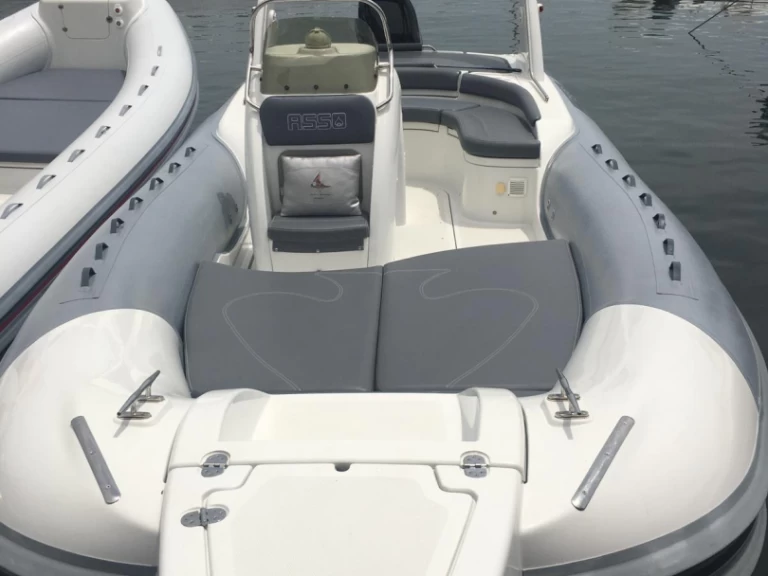 Asso CHARISMA VAMOS te huur van particulier of professional in Porto di Mergellina