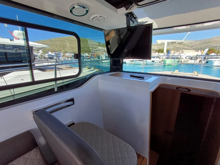 Huur Motorboot met of zonder schipper Nikhen in Seget Donji