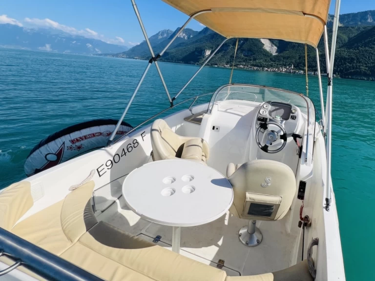 Bootverhuur Bénéteau Flyer 550 Sun Deck in Évian-les-Bains via SamBoat