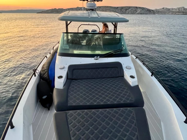 Huur een Axopar 37 T-Top in Marseille