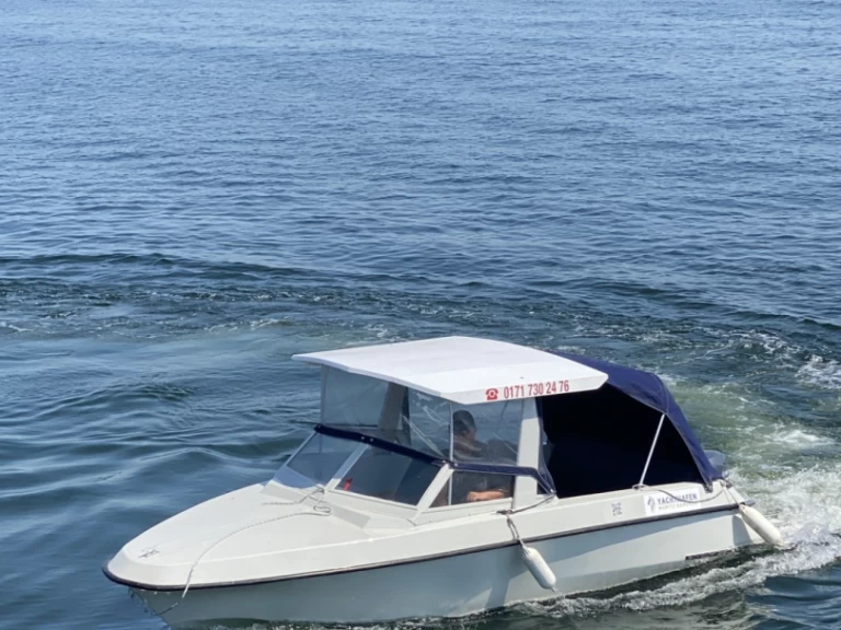 Bootverhuur Waren (Müritz) goedkoop Lotus