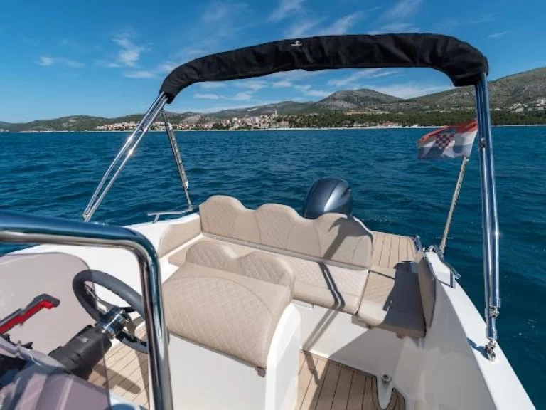 Huur Motorboot met of zonder schipper speedy in Trogir