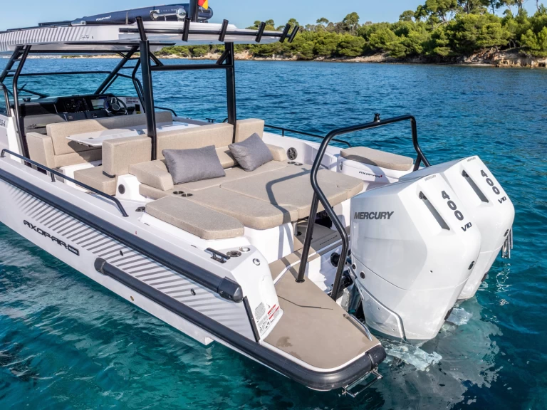 Jachthuur in Empuriabrava - Axopar Axopar 37 T-Top via SamBoat