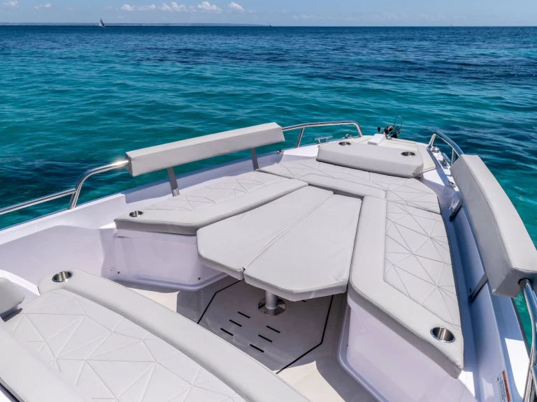 Motorboot te huur in Empuriabrava voor de beste prijs