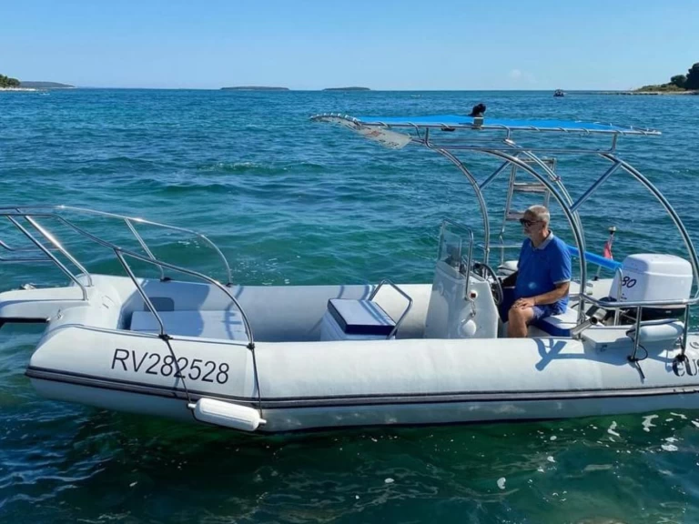 Verhuur Motorboot Prestige met vaarbewijs