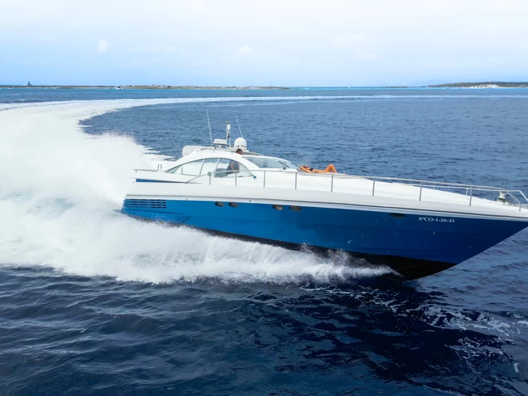 Verhuur Jacht Pershing met vaarbewijs