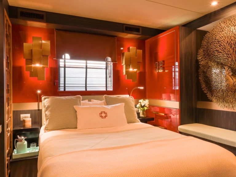 Verhuur Motorboot in Ibiza Town - House of Hütter  Goldfinger