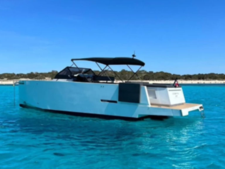 Huur een DE ANTONIO Yachts D33 Open in Ibiza Town