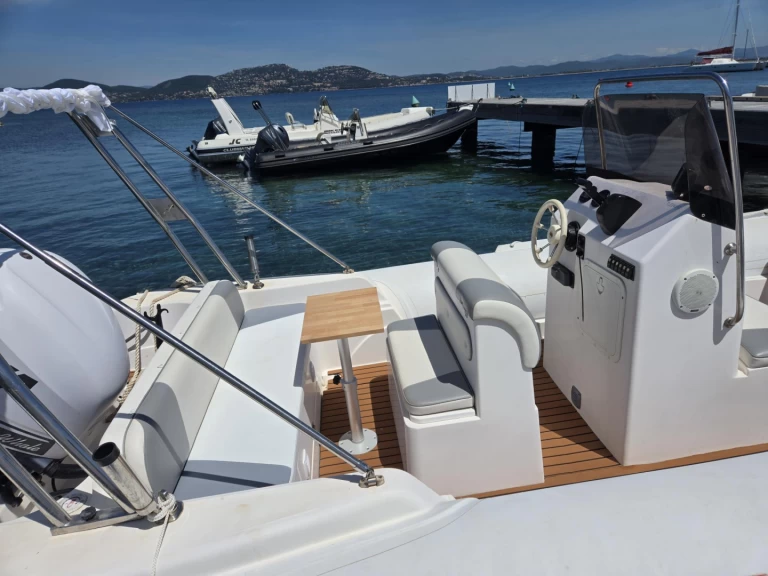 Verhuur RIB Selva met vaarbewijs