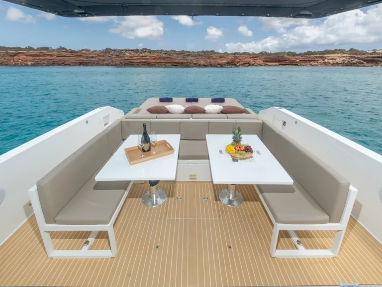 Verhuur Motorboot De Anton  io Yacht s met vaarbewijs