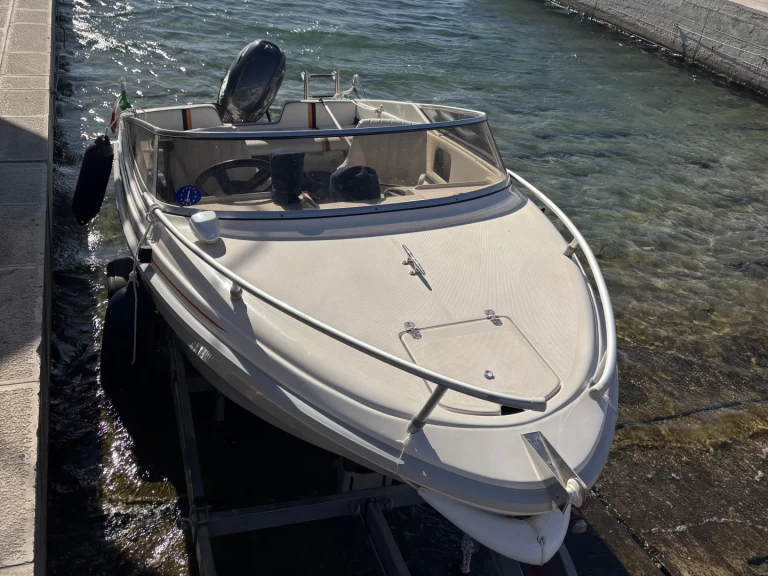 Verhuur Motorboot Rio met vaarbewijs