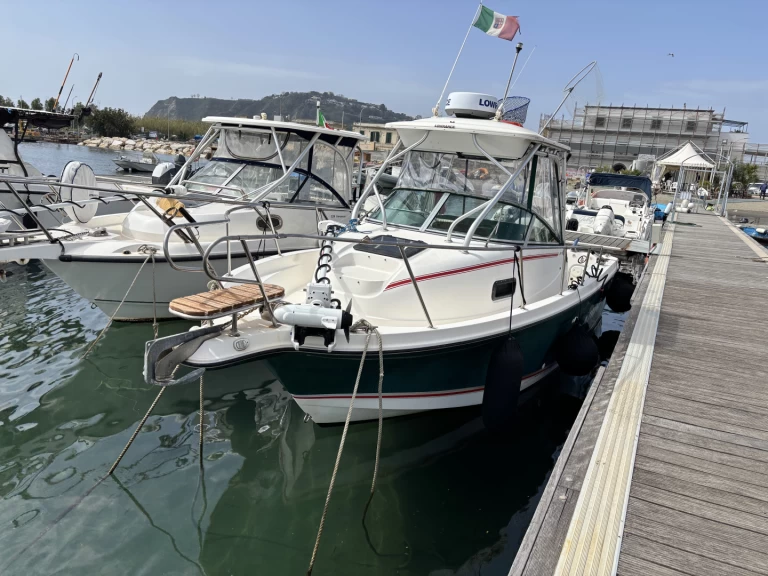 Bayliner Trophy 2302 WA Special Peche te huur van particulier of professional in Bacoli