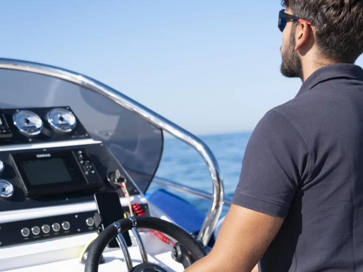 Huur een ayros XA 22 in Torre Annunziata