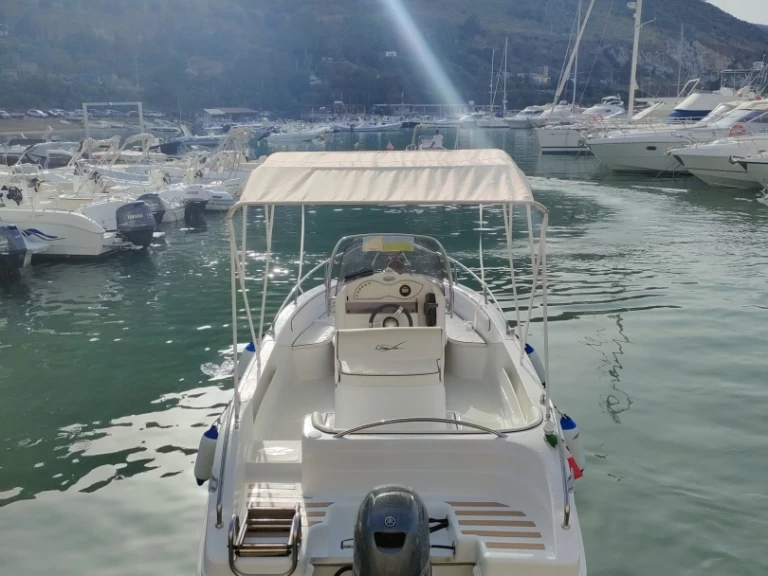Bootverhuur Ascari Prestige 19.2 in Porto Castellammare del Golfo via SamBoat
