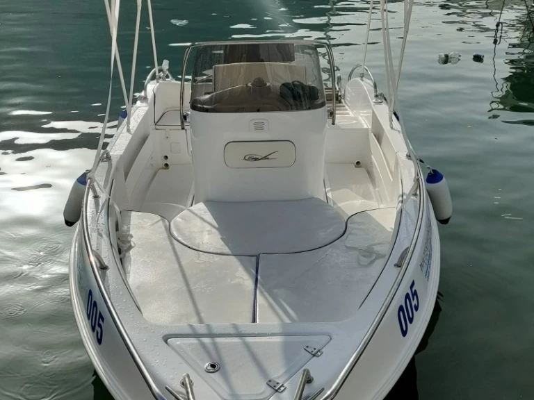 Motorboot te huur in Porto Castellammare del Golfo voor de beste prijs