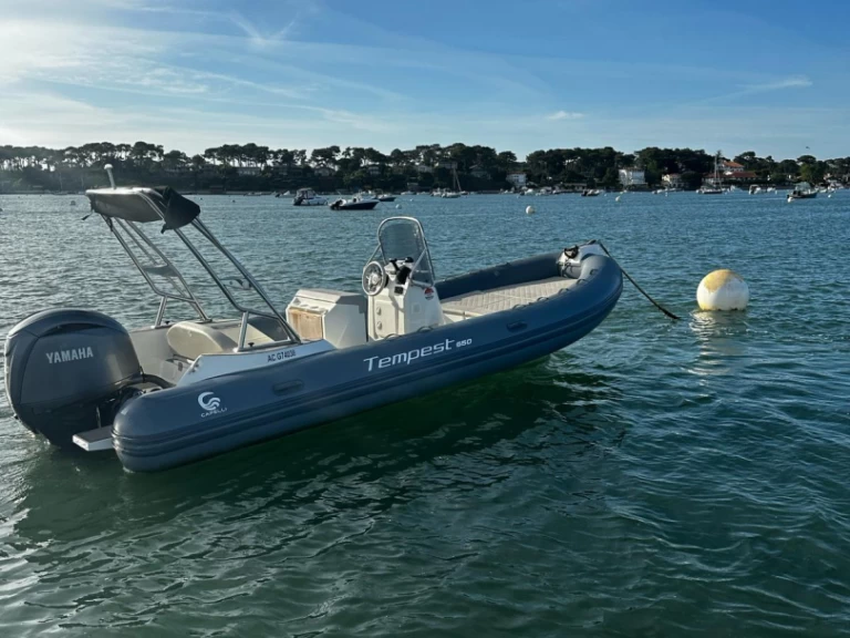 Capelli Tempest 650 te huur van particulier of professional in Grand Piquey