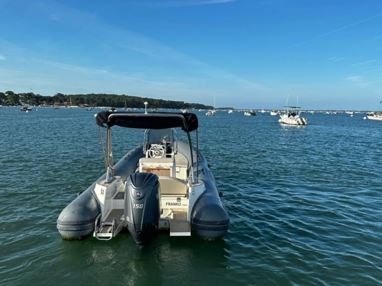 RIB te huur in Grand Piquey voor de beste prijs